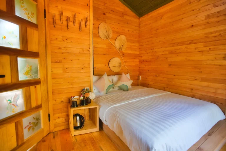 Treehouse 01