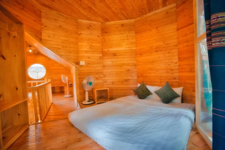 Treehouse 03