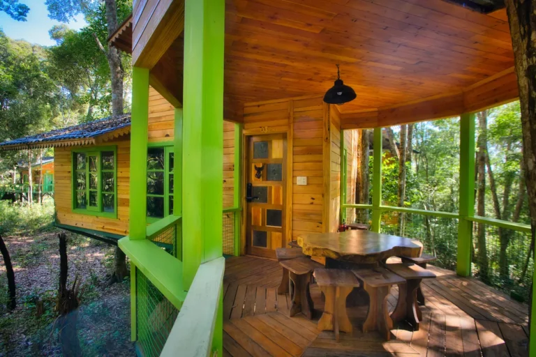 Treehouse 03